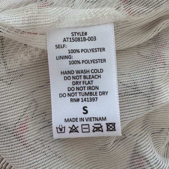 ASTR • Pleated Surplice Floral Long Sleeve Top in Ivory Coral Sketch - Picture 10 of 11